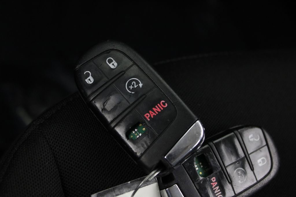 Used 2017 Jeep Renegade Altitude image 28