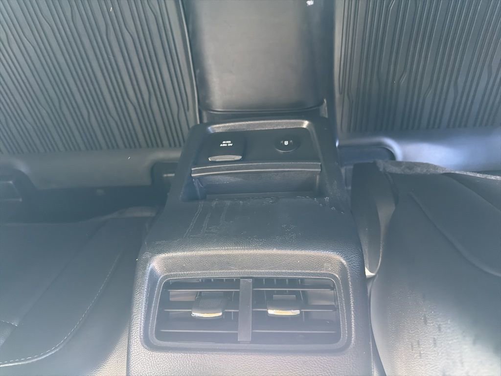 Used 2022 Ford Edge SEL w/ Convenience Package image 16