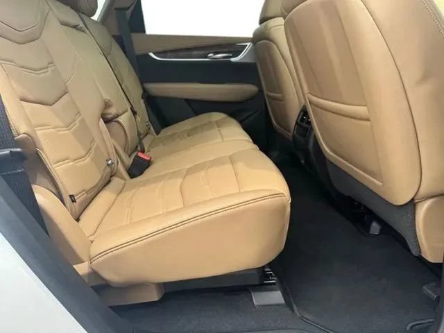 Used 2024 Cadillac XT5 Premium Luxury w/ Platinum Package AWD/4WD image 17