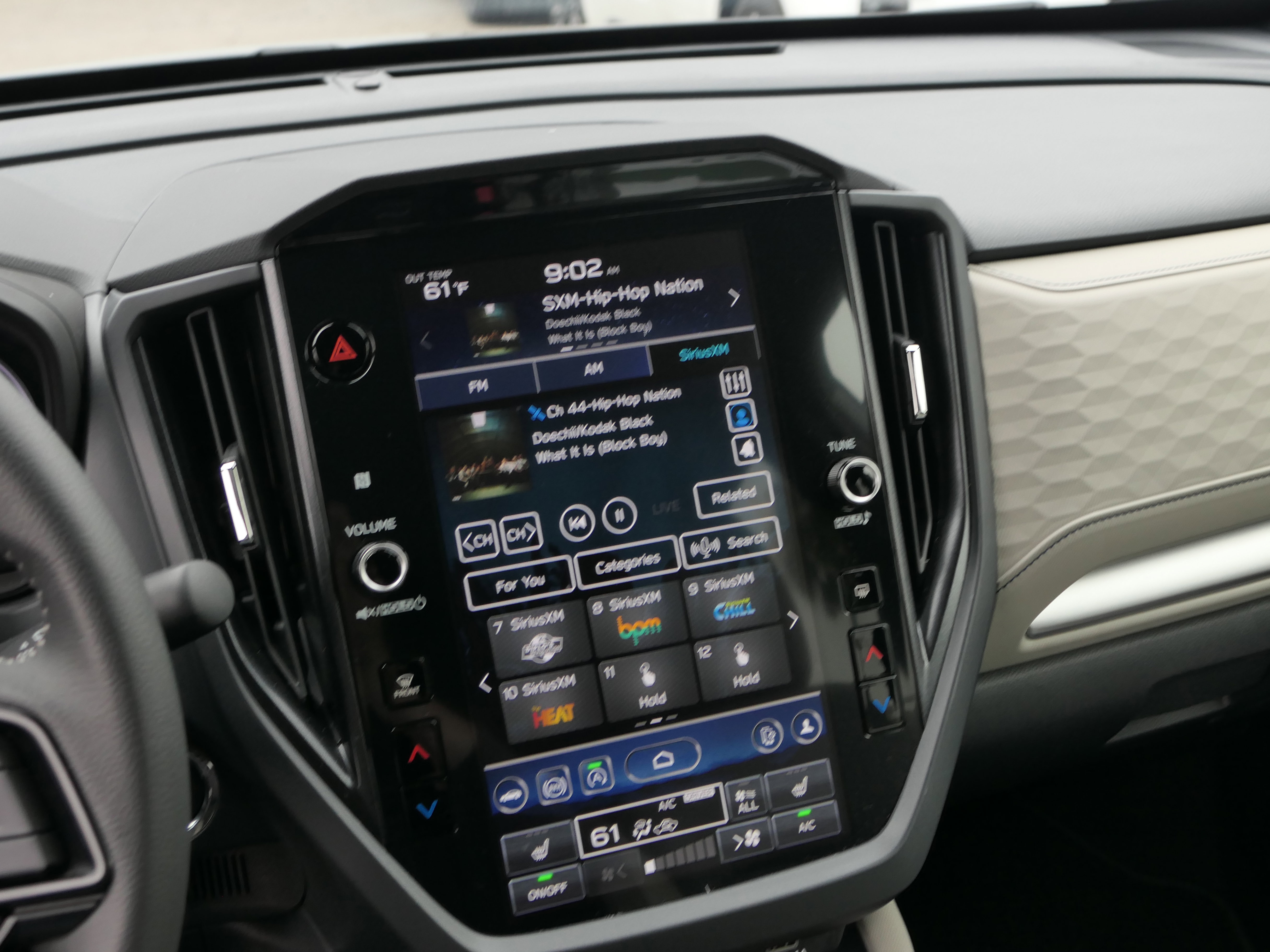 Certified 2025 Subaru Forester Premium image 17