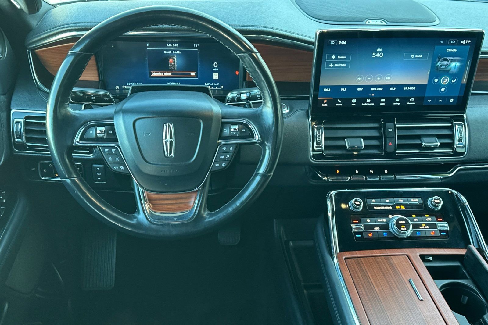 Used 2024 Lincoln Navigator Premiere image 13