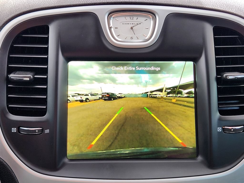 Used 2023 Chrysler 300 Touring w/ Sport Appearance Package RWD image 18