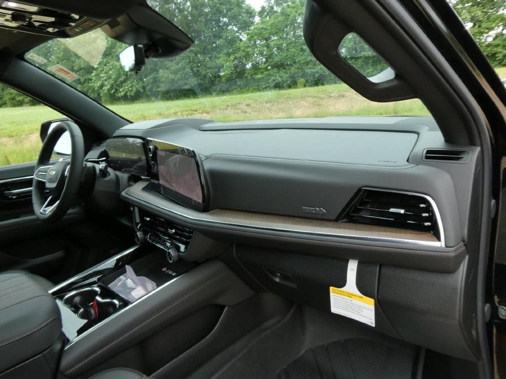 New 2026 Chevrolet Tahoe High Country AWD/4WD image 13