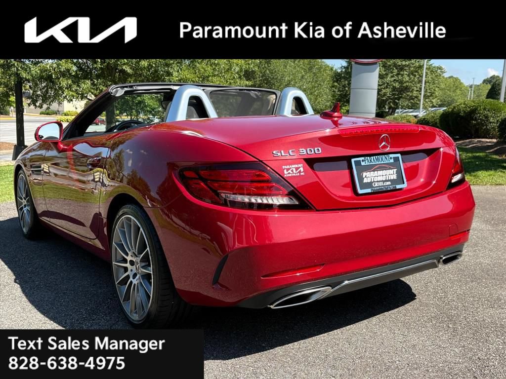 Used 2020 Mercedes-Benz SLC 300 image 4