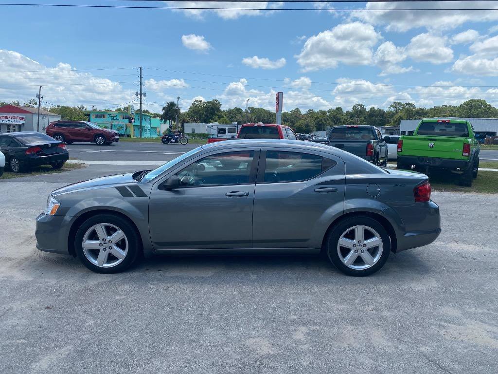 Used 2013 Dodge Avenger SE