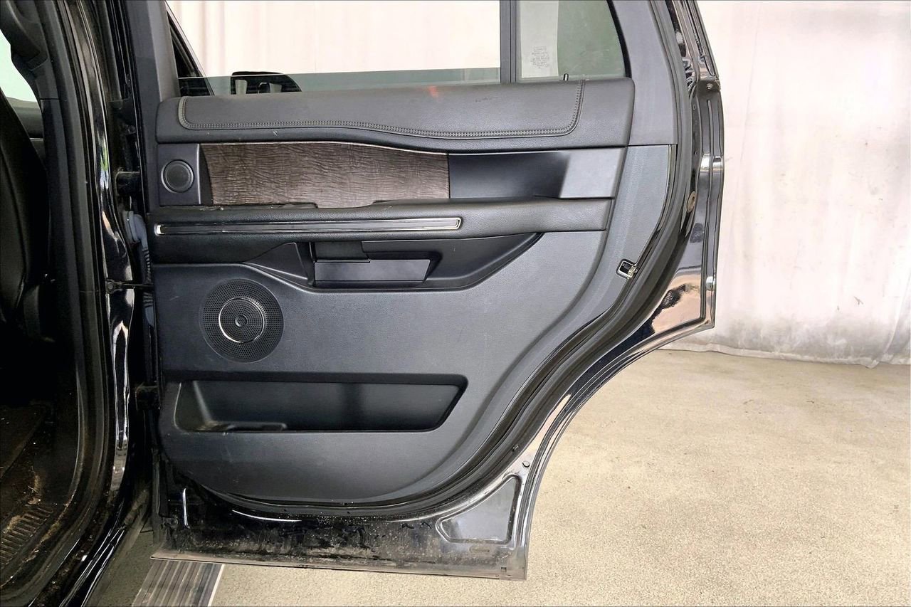Used 2019 Ford Expedition Limited w/ Texas Edition Package RWD image 23