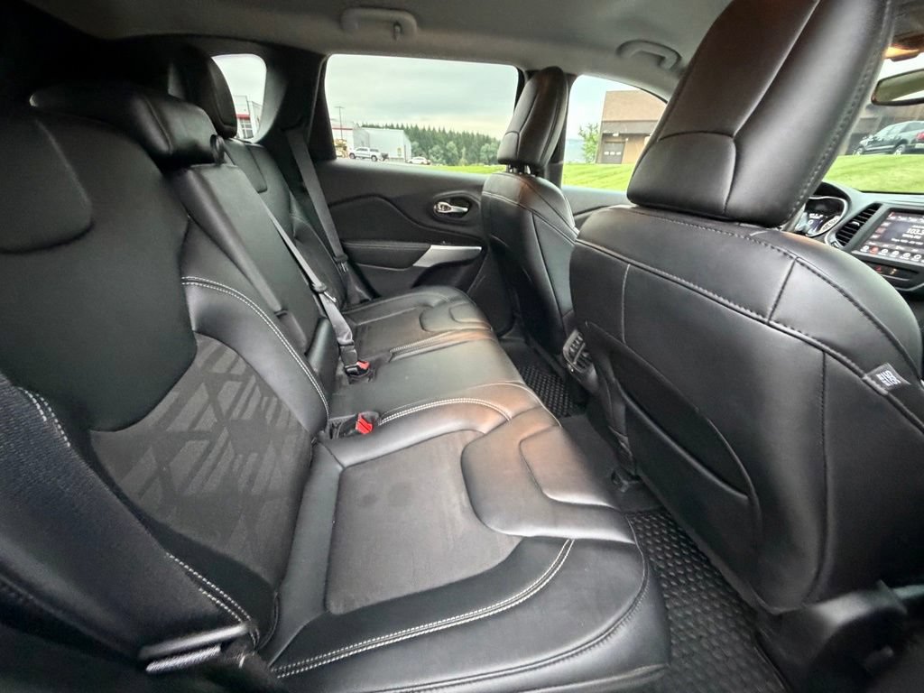 Used 2022 Jeep Cherokee Latitude AWD/4WD image 40