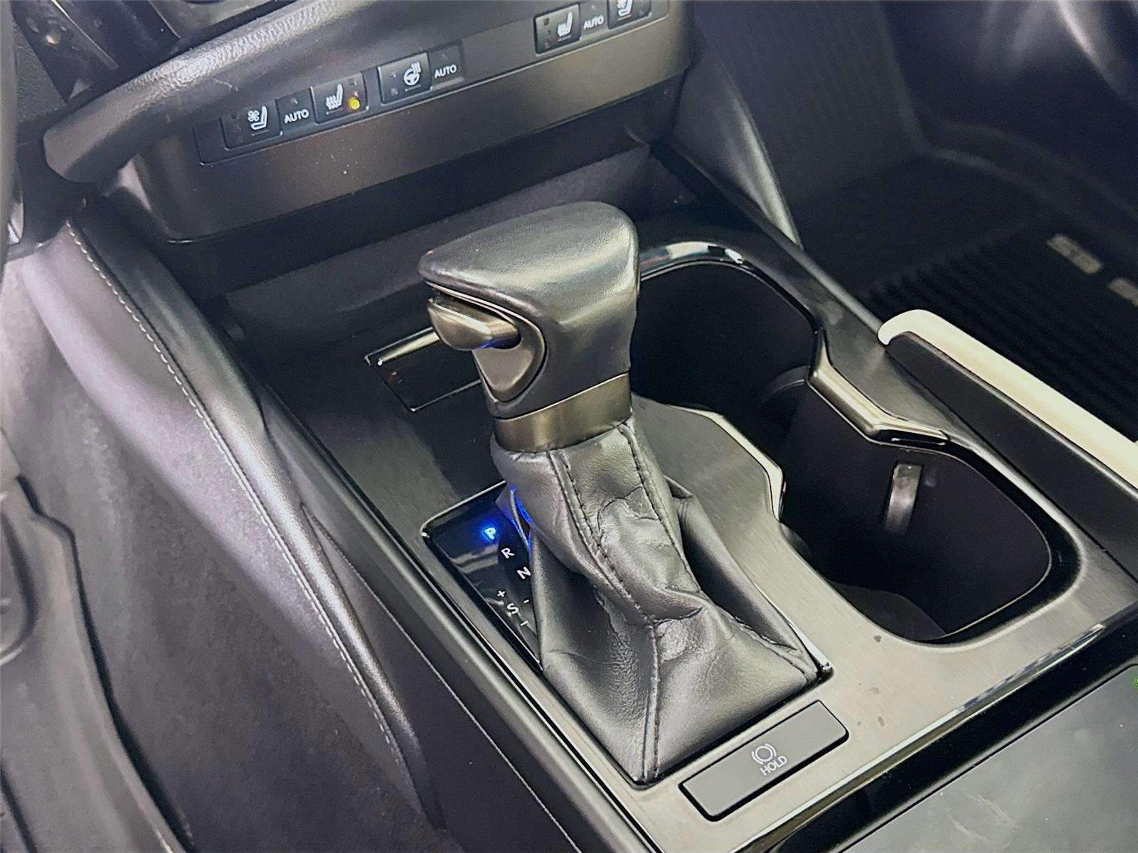 Used 2024 Lexus ES 350 w/ Premium Package image 16