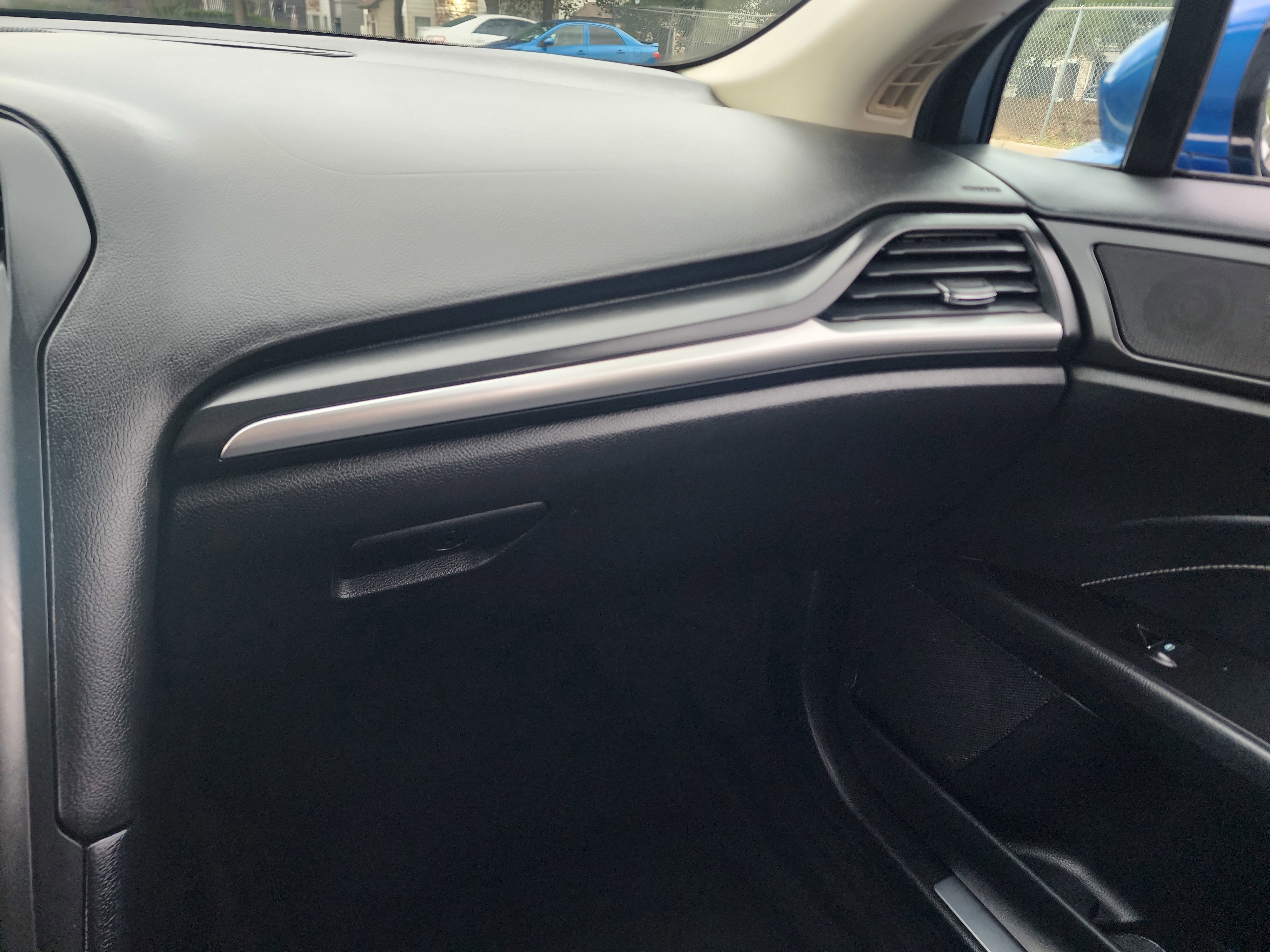 Used 2017 Ford Fusion Energi Titanium FWD image 26