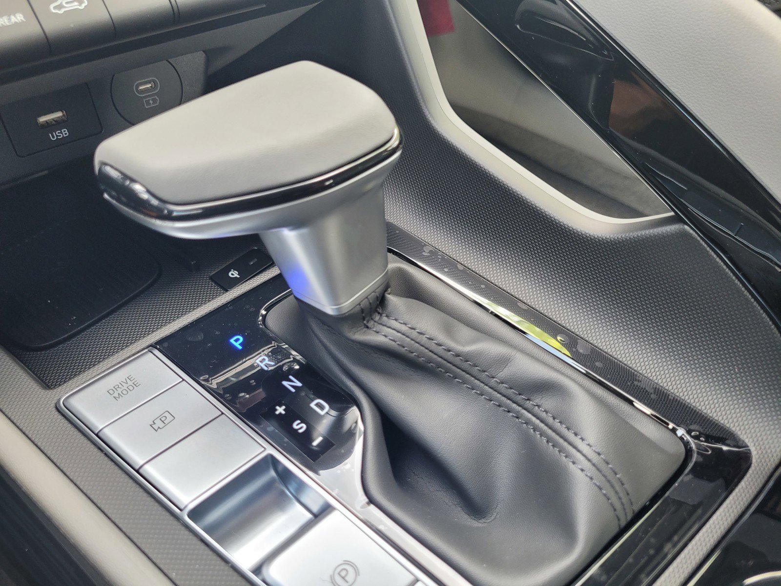 New 2025 Hyundai Elantra SEL image 18