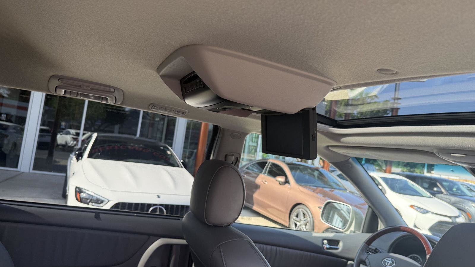 Used 2004 Toyota Sienna XLE Limited FWD image 19