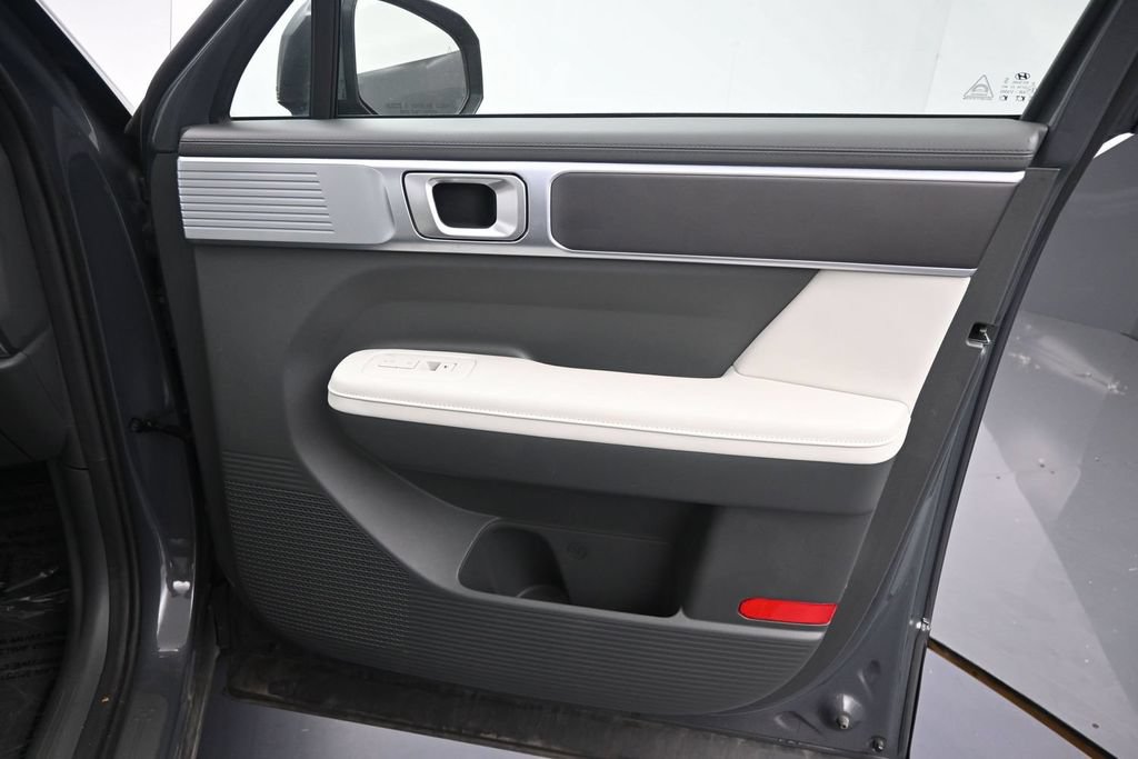 Used 2025 Hyundai Santa Fe SEL FWD image 21