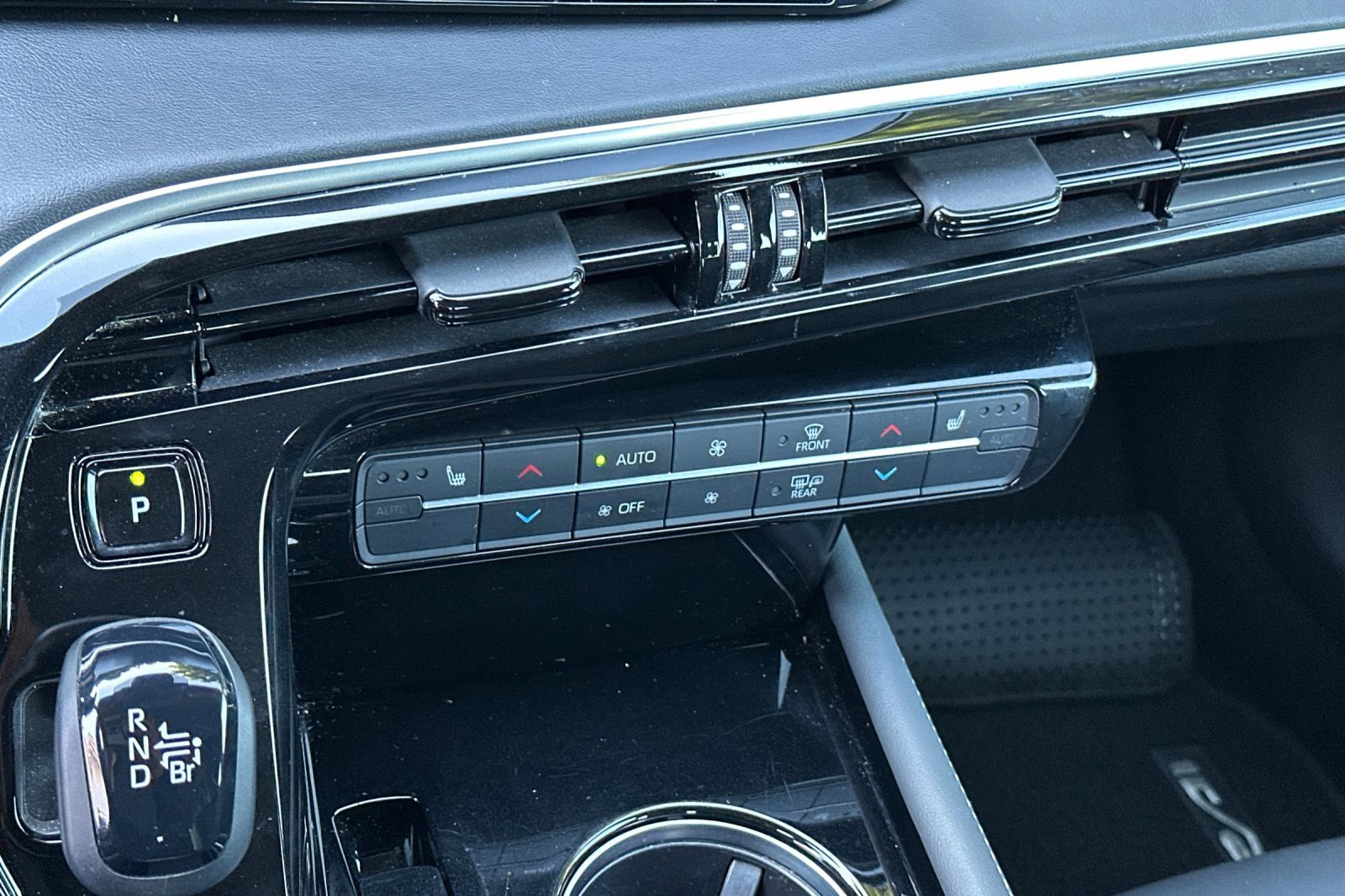 Certified 2022 Toyota Mirai XLE image 24