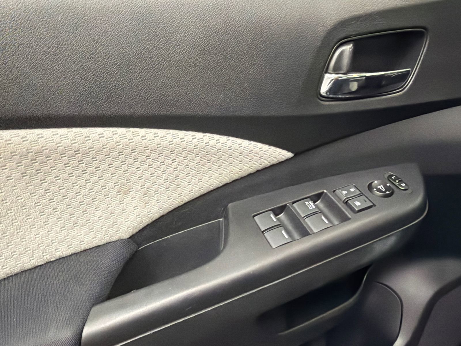 Used 2016 Honda CR-V EX image 33