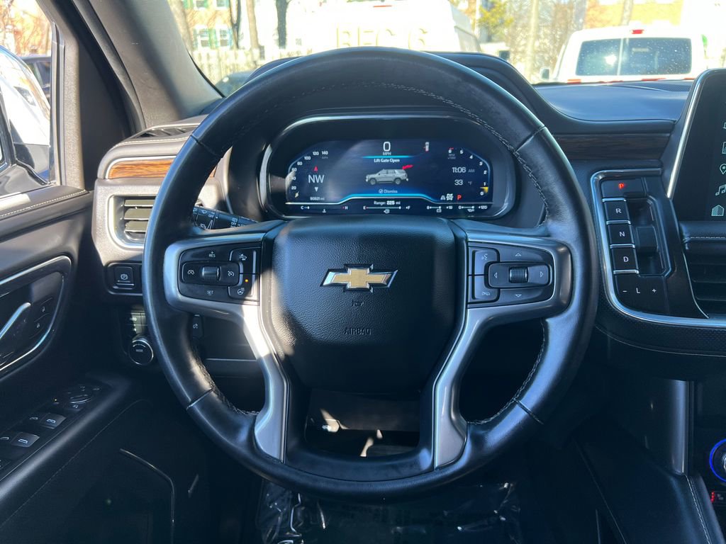 Used 2023 Chevrolet Suburban Premier AWD/4WD image 26