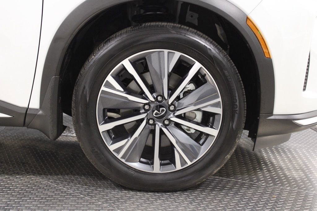 Certified 2026 INFINITI QX60 Luxe w/ Family Package AWD/4WD image 15