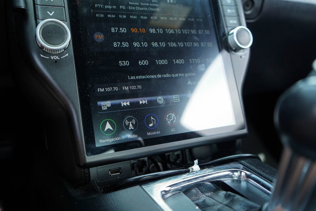 Used 2015 Ford Mustang Coupe RWD image 22