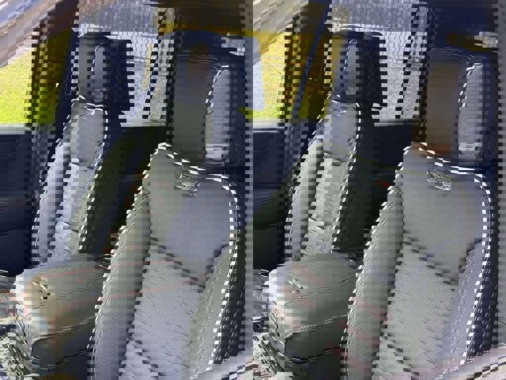 New 2026 GMC Yukon XL AT4 Ultimate w/ LPO, Floor Liner Package image 17