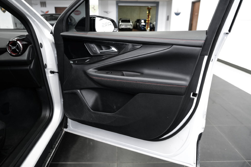 Used 2024 Chevrolet Blazer EV RS AWD/4WD image 39