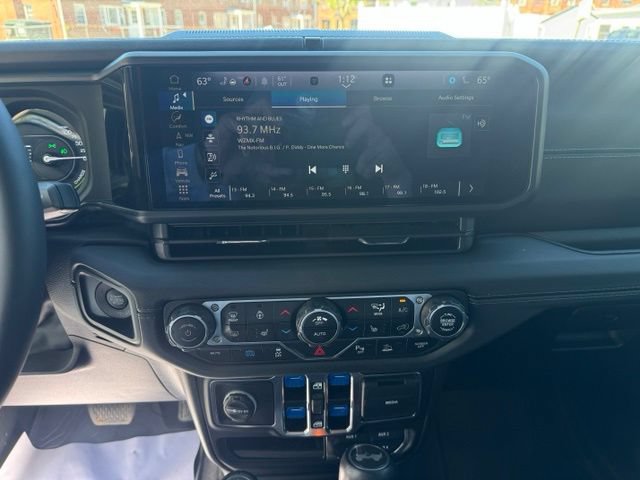 Used 2024 Jeep Wrangler High Altitude AWD/4WD image 21