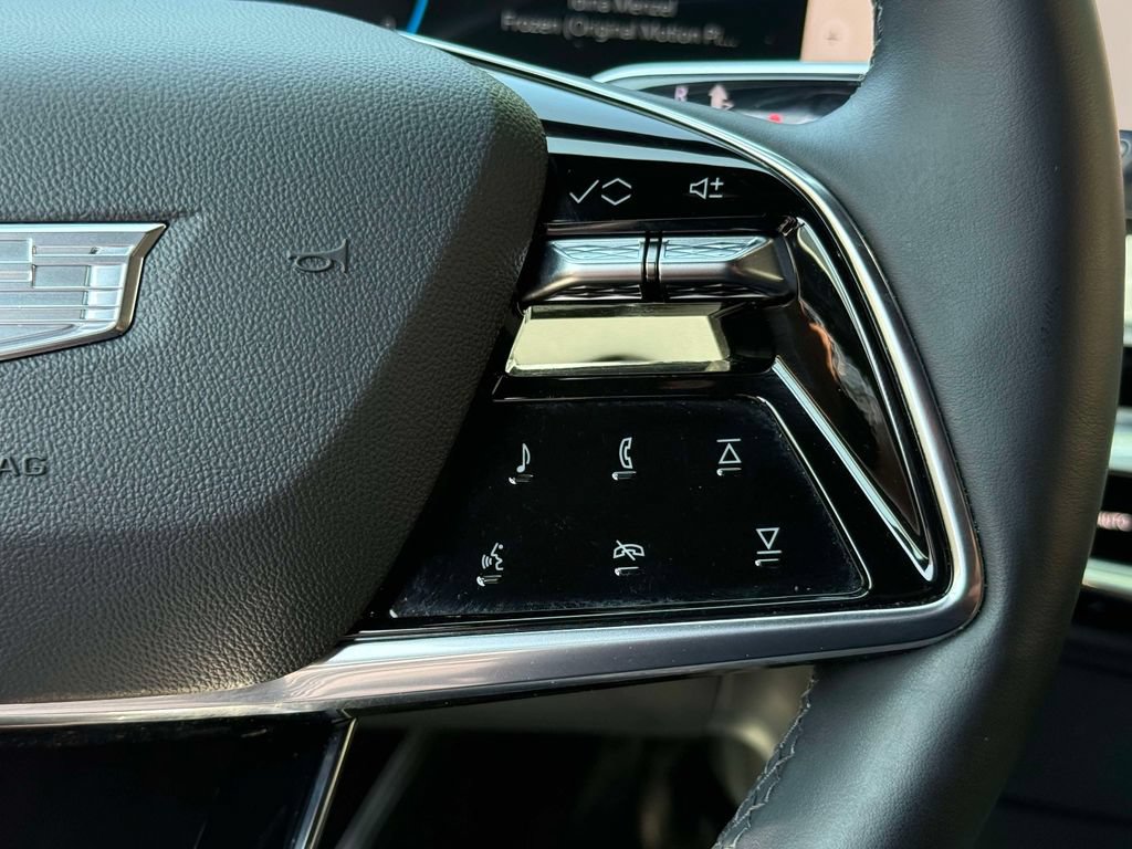 Used 2024 Cadillac Lyriq Luxury AWD/4WD image 30