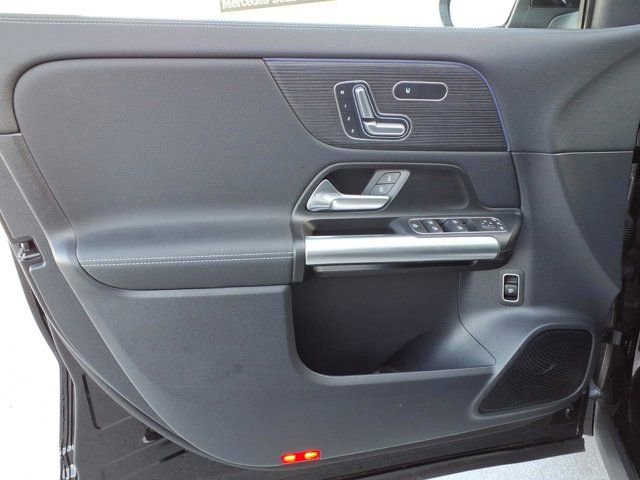 Used 2026 Mercedes-Benz GLA 250 image 12