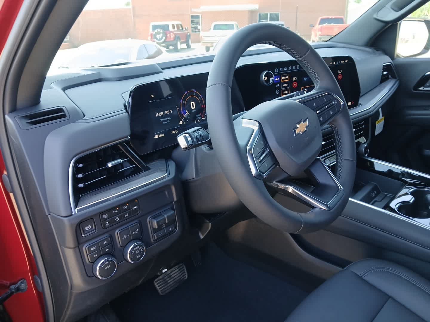 New 2026 Chevrolet Tahoe LT w/ Comfort Package AWD/4WD image 26