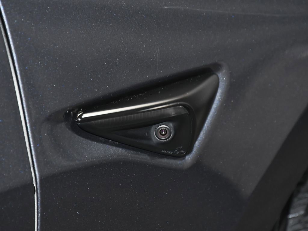 Used 2023 Tesla Model 3 Standard Range image 17