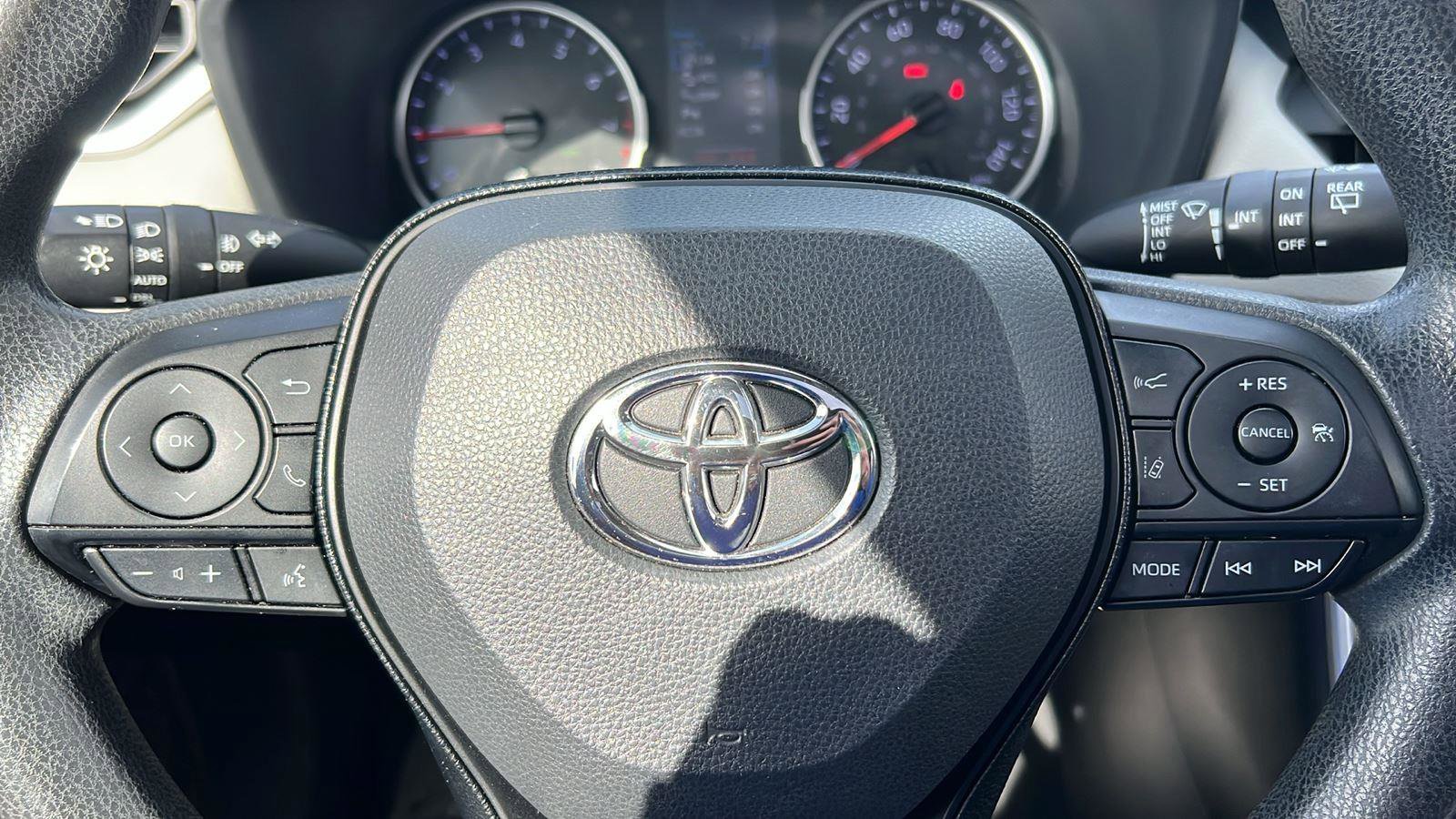 Used 2019 Toyota RAV4 XLE w/ Convenience Package image 28
