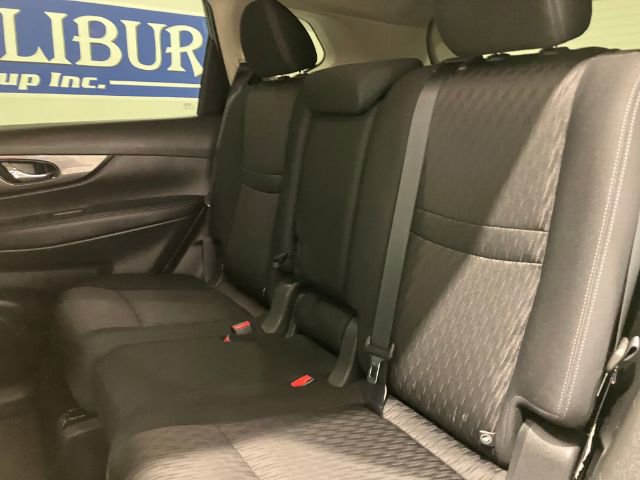 Used 2018 Nissan Rogue SV image 40