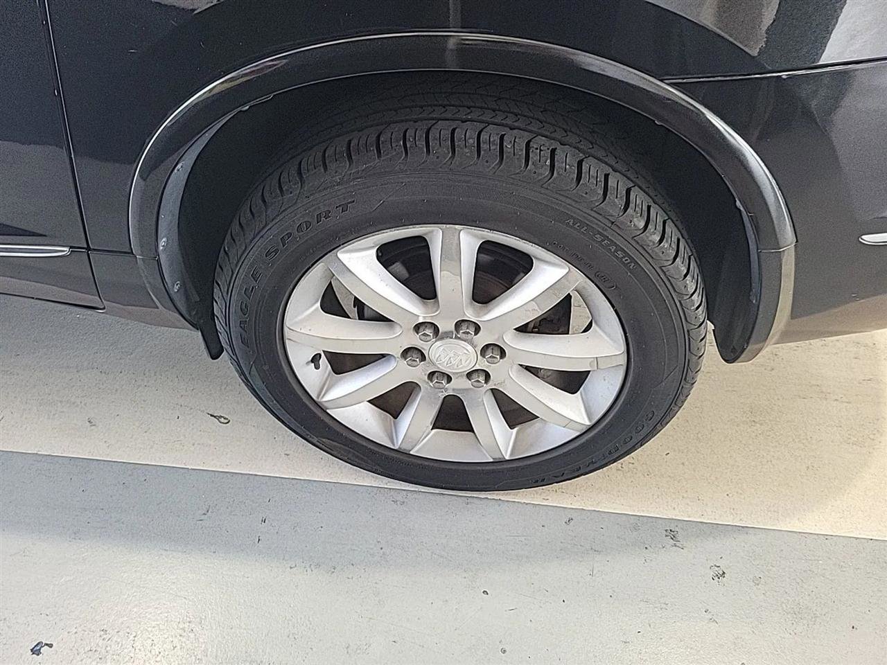Used 2015 Buick Enclave Premium image 9