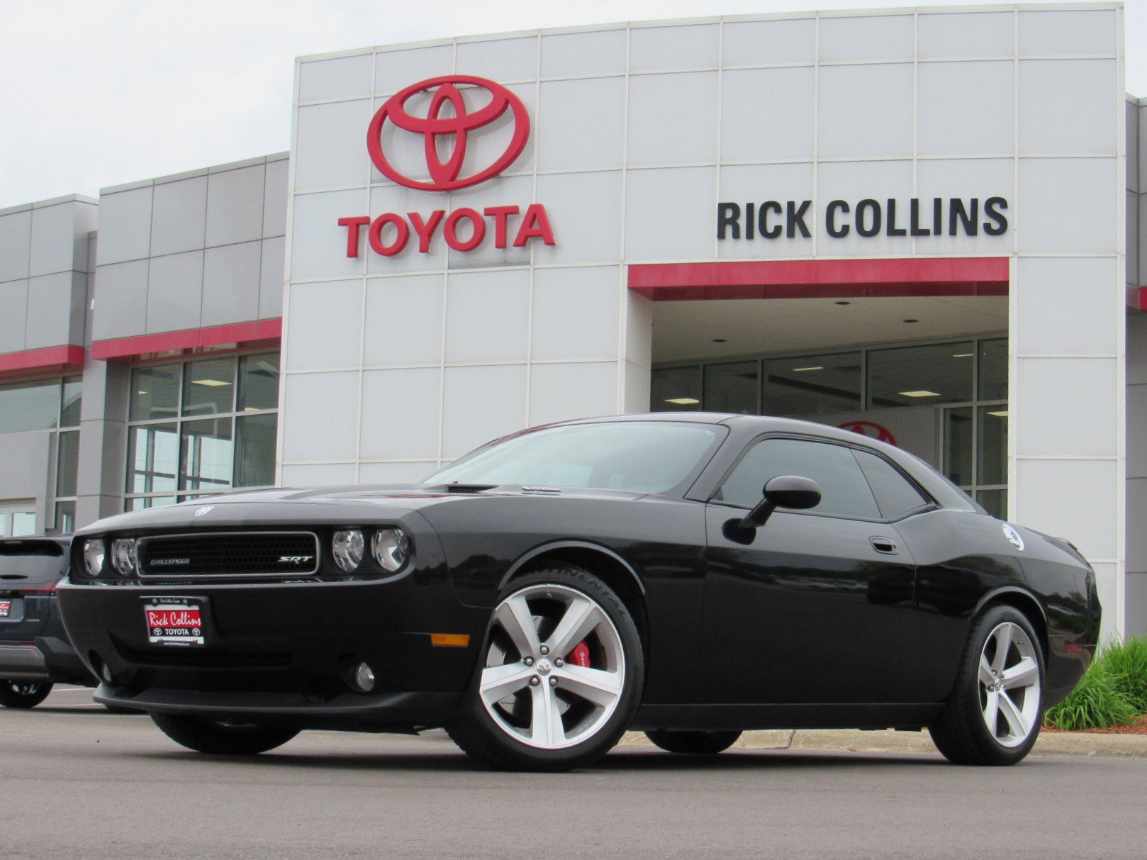 Used 2009 Dodge Challenger SRT8 w/ SRT Option Group II RWD image 1