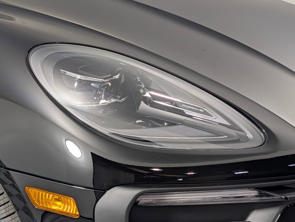 New 2026 Porsche Macan image 15