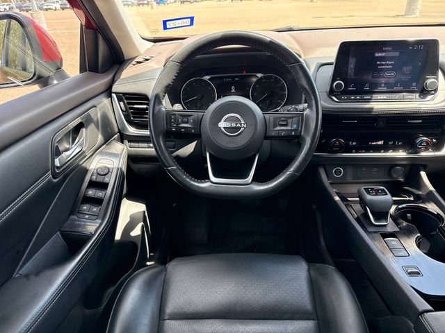 Used 2022 Nissan Rogue SV w/ SV Premium Package FWD image 14