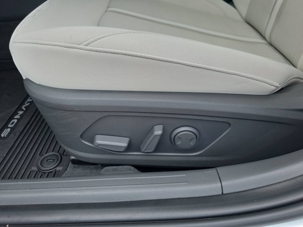 Certified 2025 Hyundai Sonata SEL FWD image 12