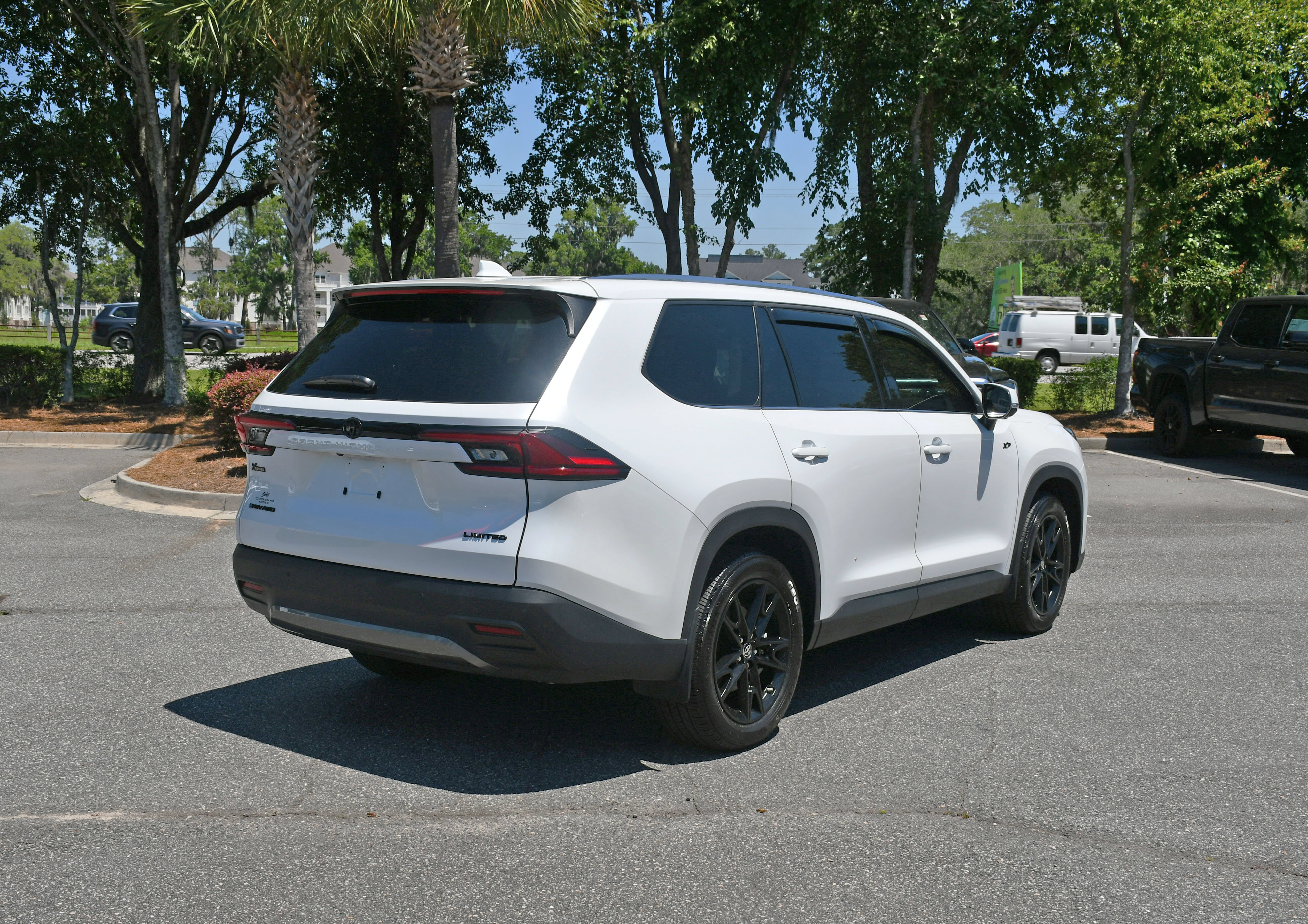 Certified 2025 Toyota Grand Highlander AWD Hybrid image 4