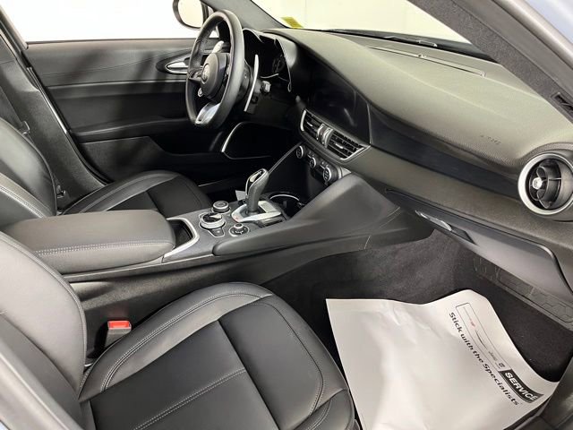 Used 2022 Alfa Romeo Giulia Sprint AWD/4WD image 46