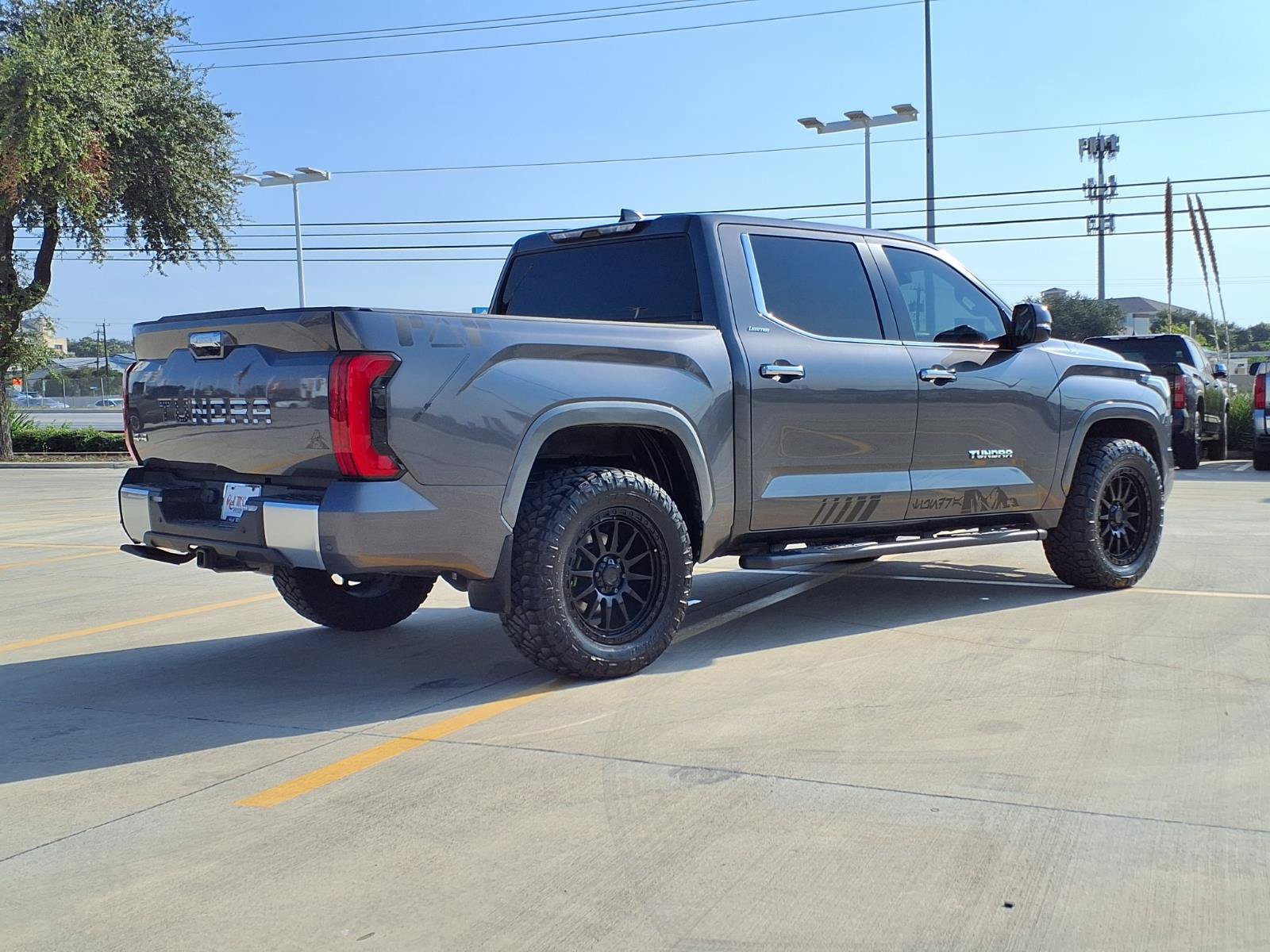 Used 2024 Toyota Tundra Limited w/ Power Package AWD/4WD image 5
