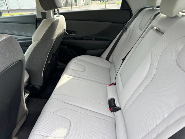 Used 2026 Hyundai Elantra Limited FWD image 15