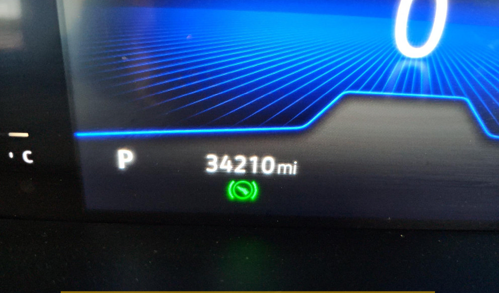 Used 2023 Volkswagen Tiguan SE FWD image 16