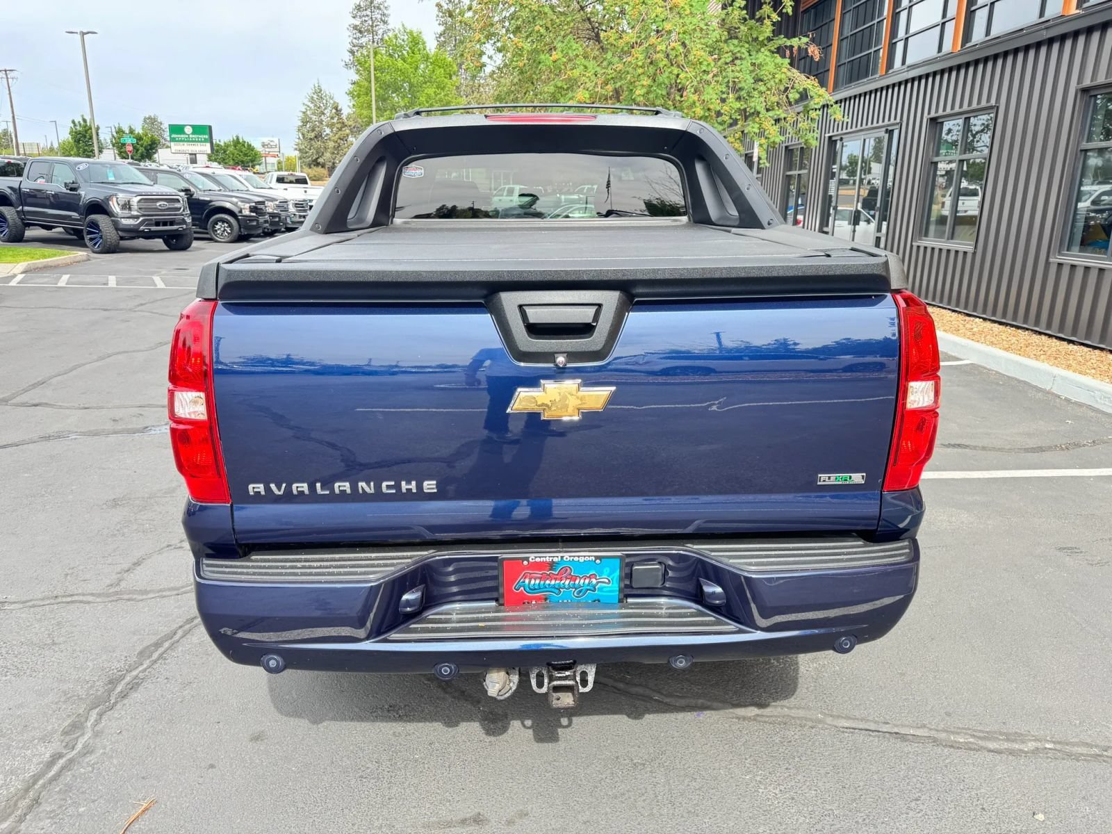 Used 2011 Chevrolet Avalanche LT AWD/4WD image 4