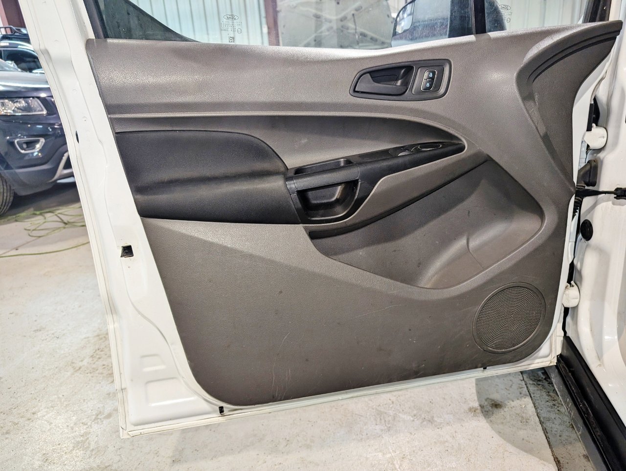 Used 2020 Ford Transit Connect XL image 12