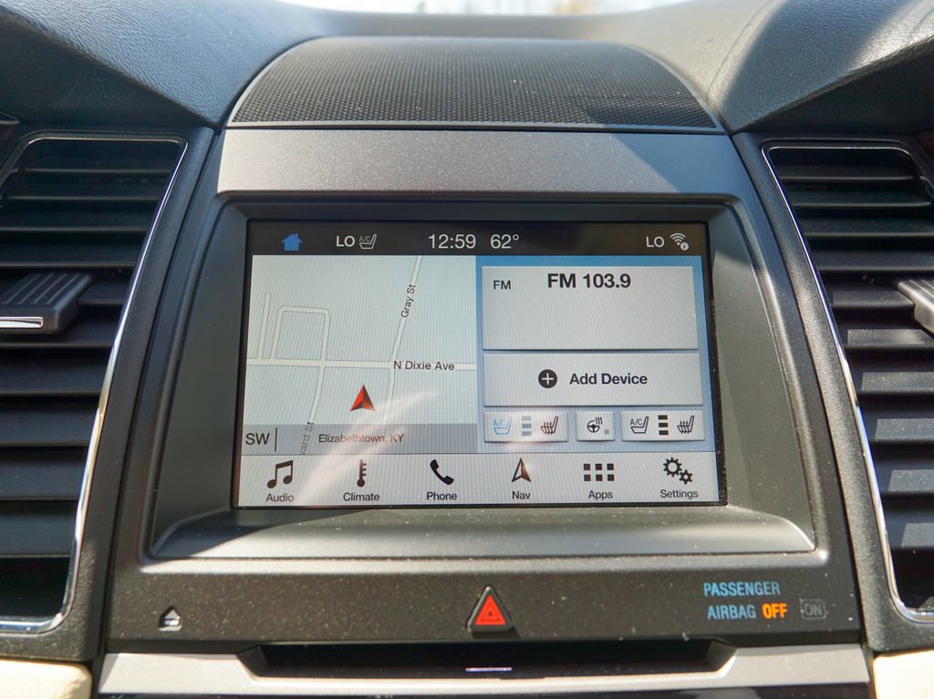 Used 2018 Ford Taurus Limited image 25