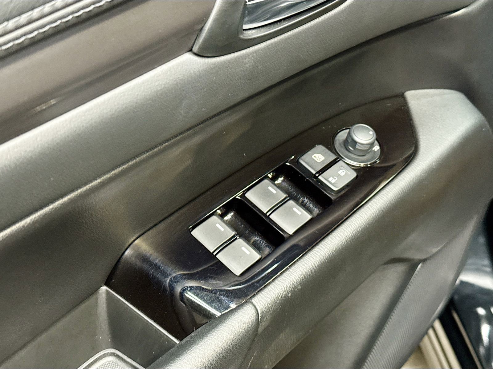 Used 2021 MAZDA CX-5 Touring image 18