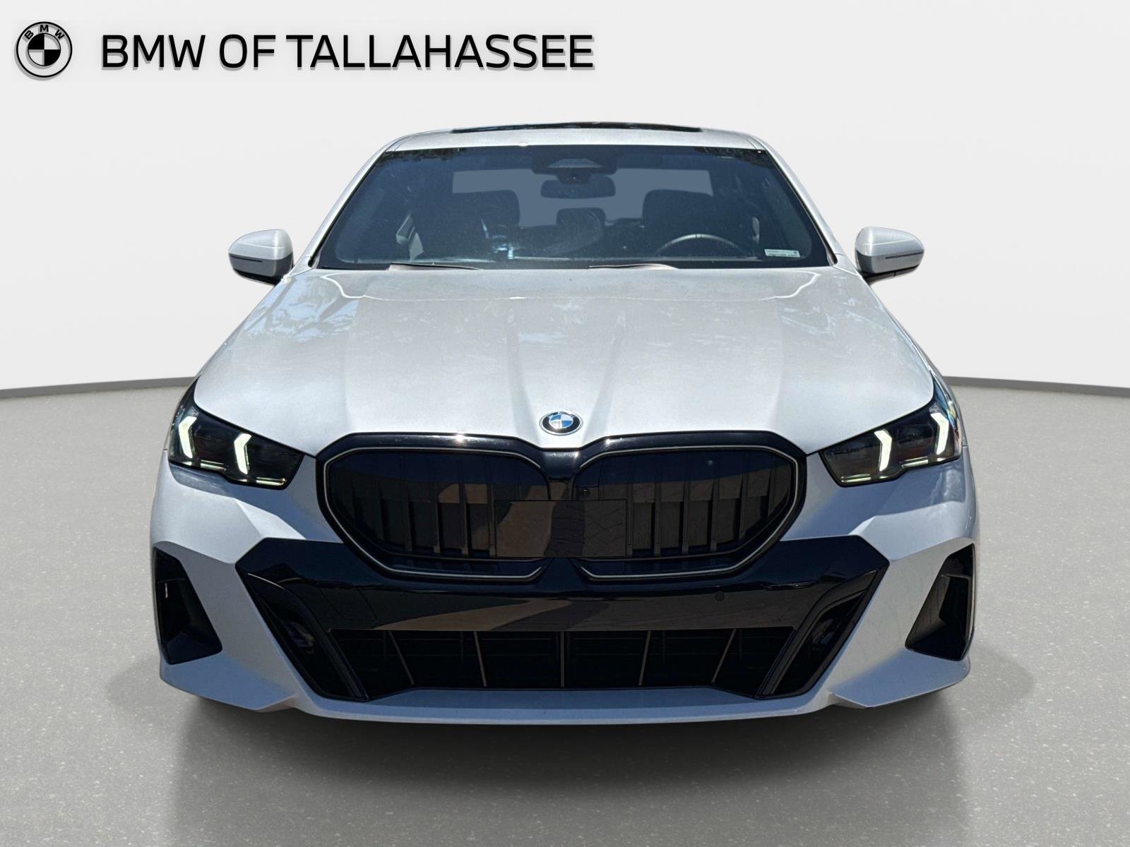 Used 2024 BMW 540i xDrive w/ Premium Package AWD/4WD image 2