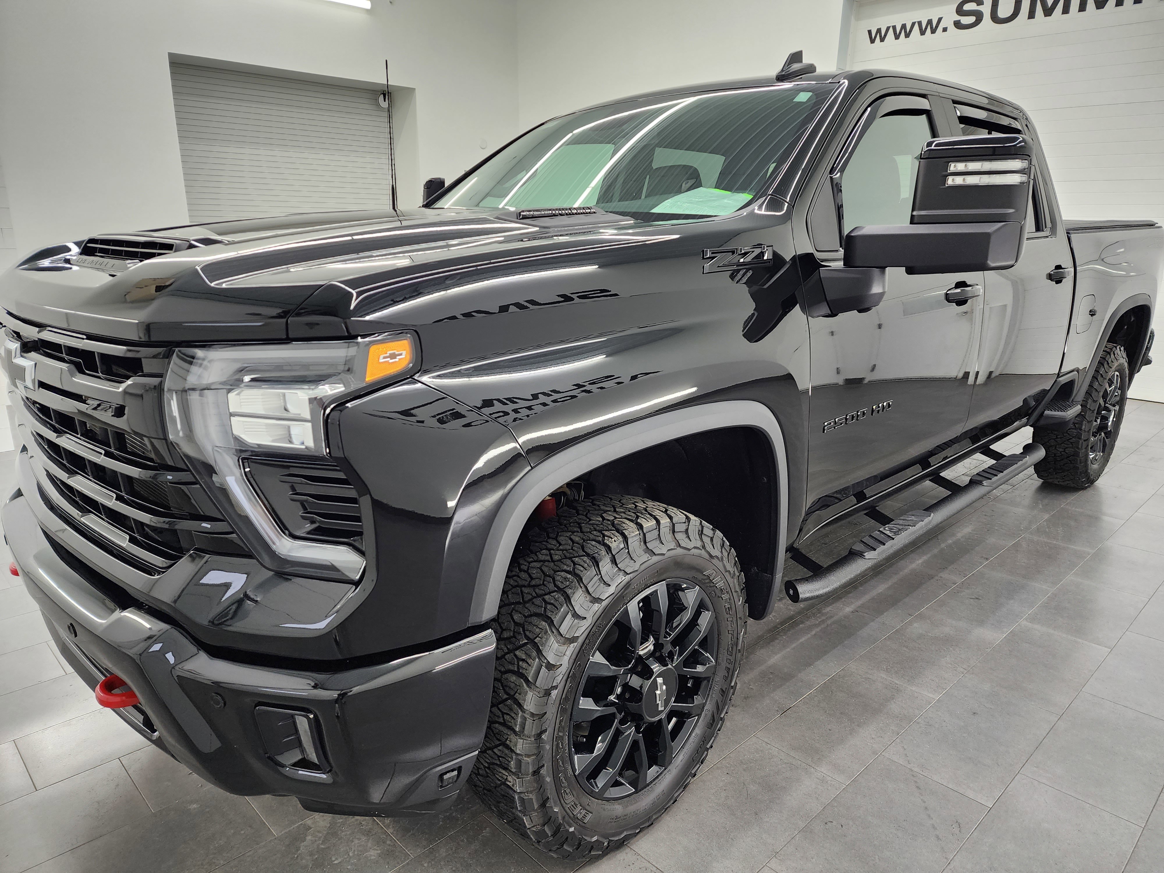 Used 2025 Chevrolet Silverado 2500 LT w/ Trail Boss Package AWD/4WD image 7