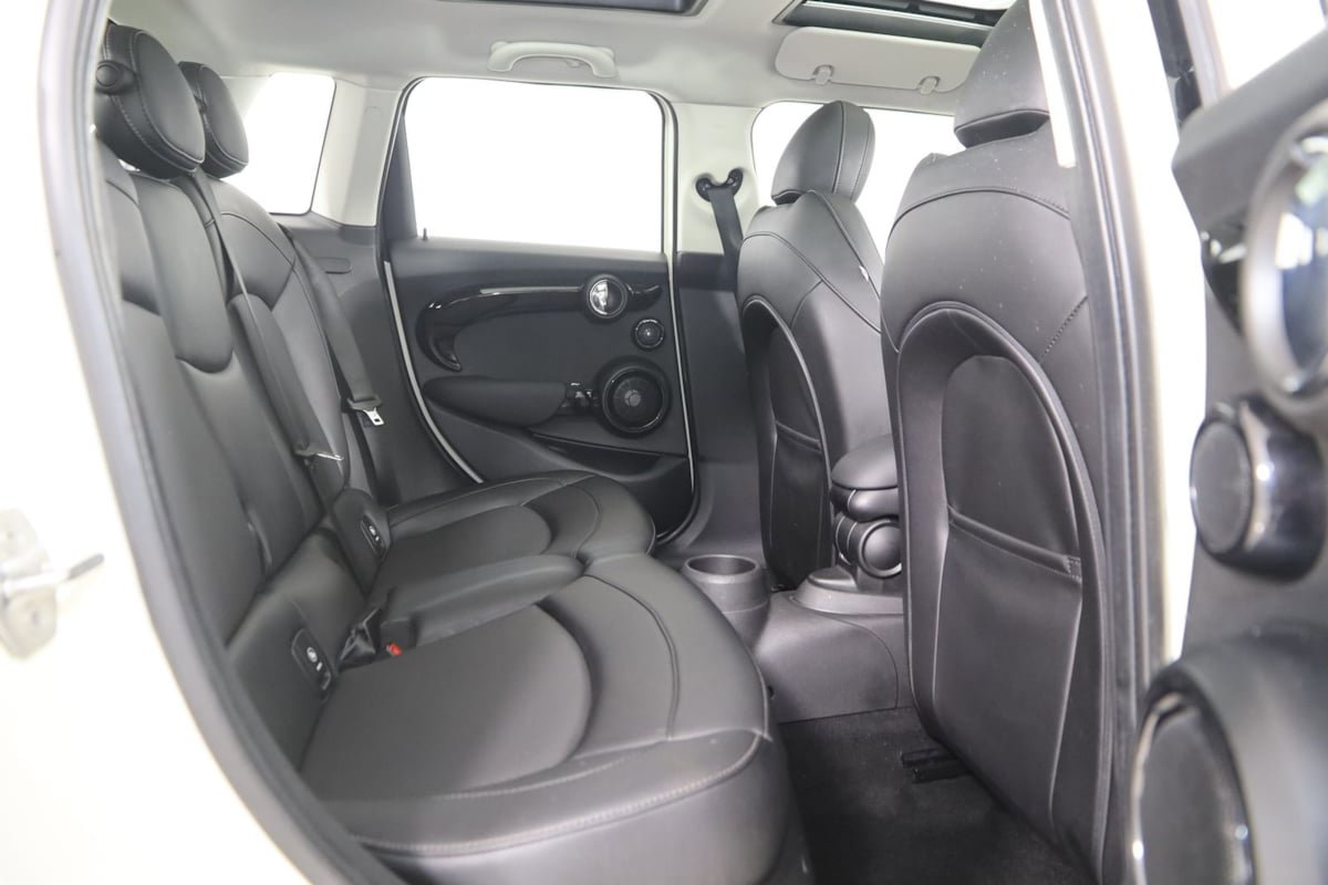 Used 2016 MINI Cooper S FWD image 11