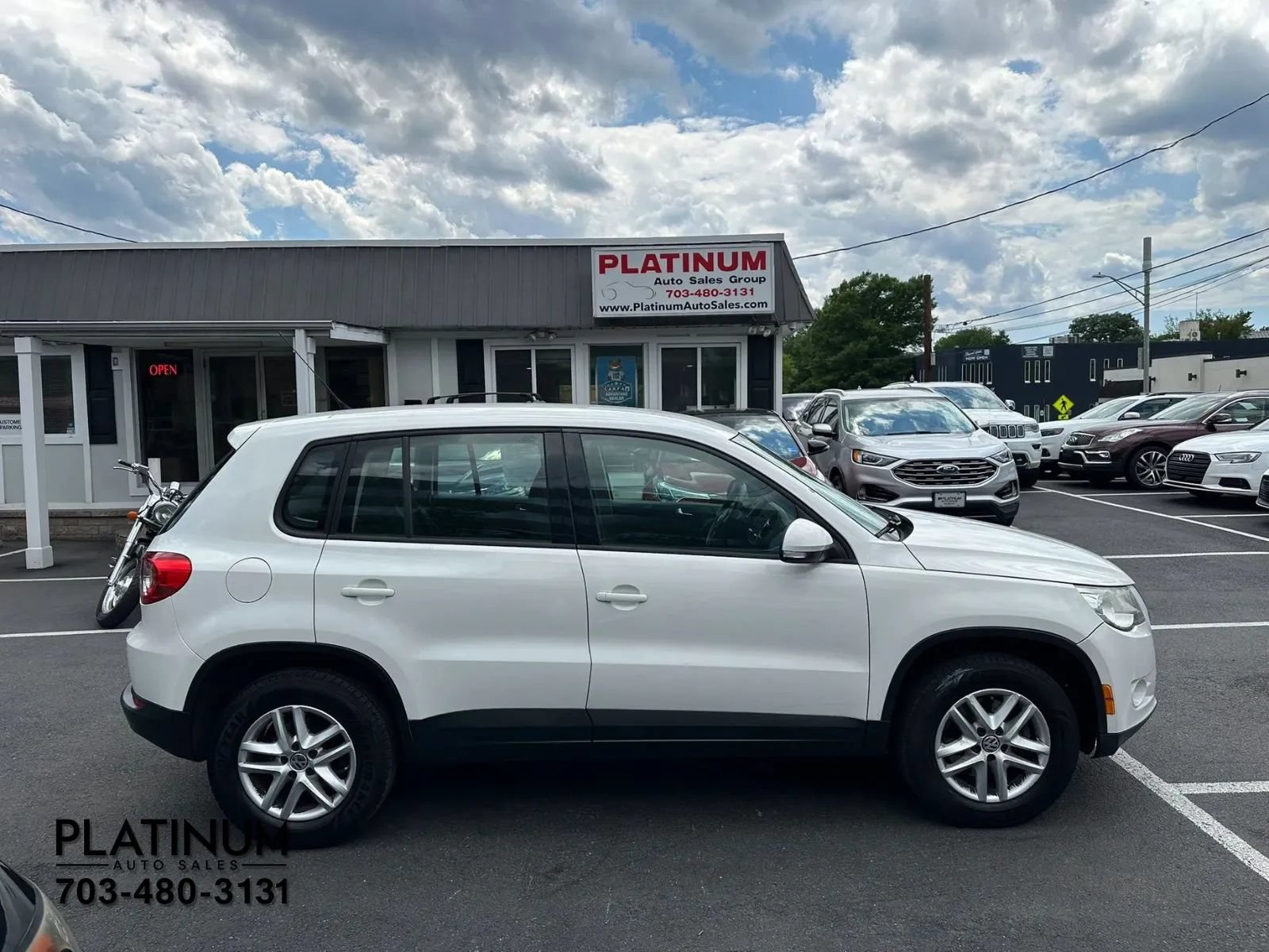 Used 2011 Volkswagen Tiguan S AWD/4WD image 2