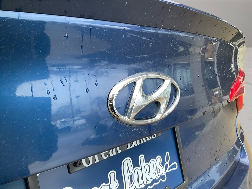 Used 2017 Hyundai Sonata SE w/ Cargo Package image 10