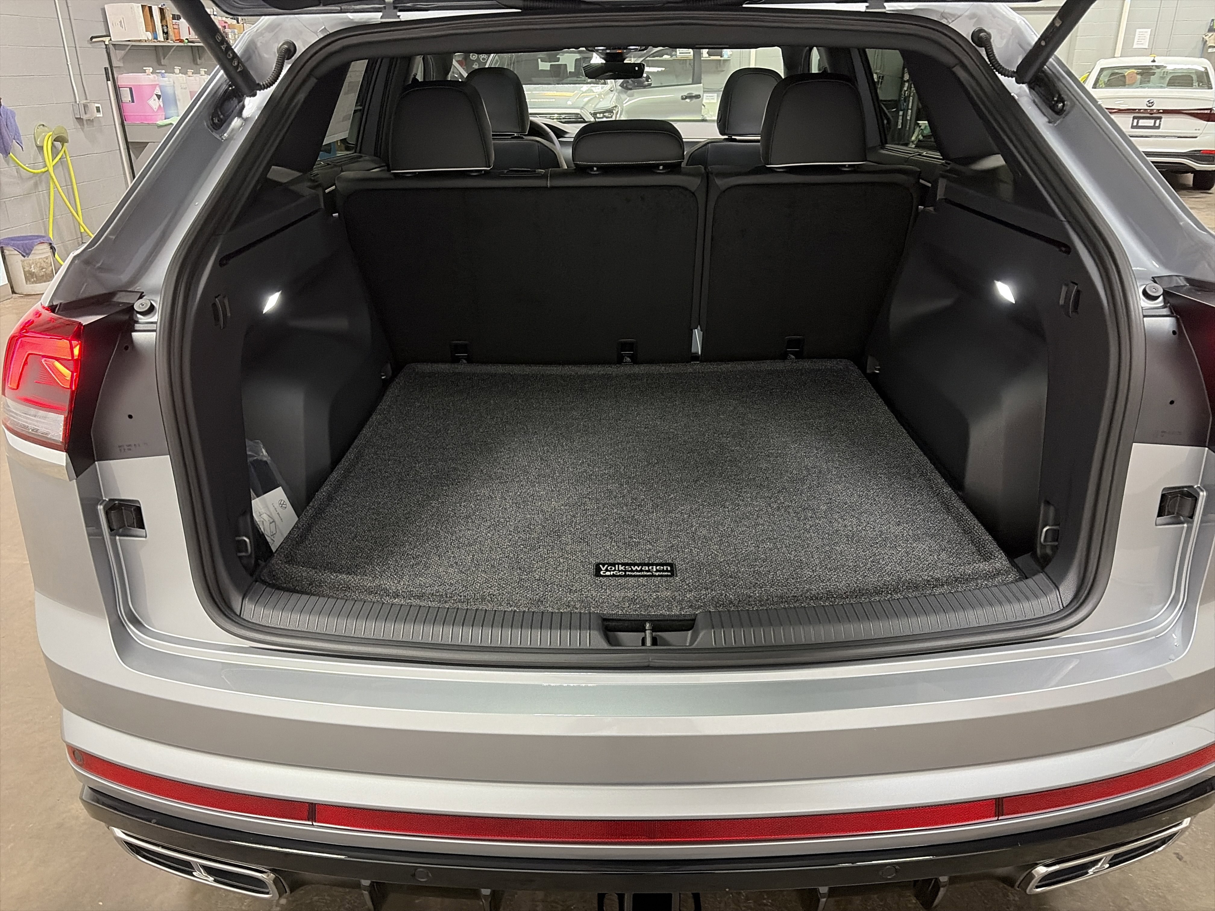 Certified 2025 Volkswagen Jetta SE image 42